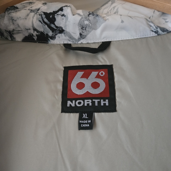 66 North Dyngja Mountain-print Hooded Down Ski Jacket size XL - Picture 6 of 6